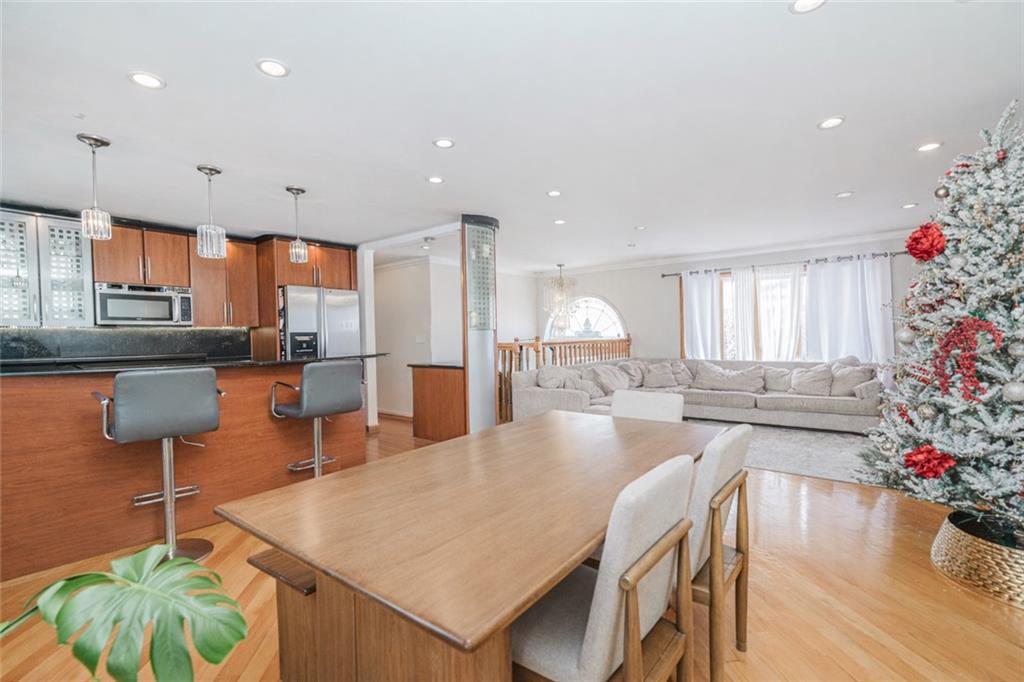 95 Woodlawn Avenue Grasmere Staten Island NY 10305