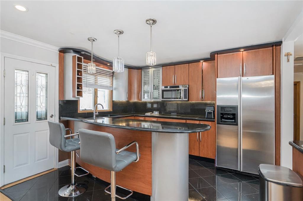 95 Woodlawn Avenue Grasmere Staten Island NY 10305