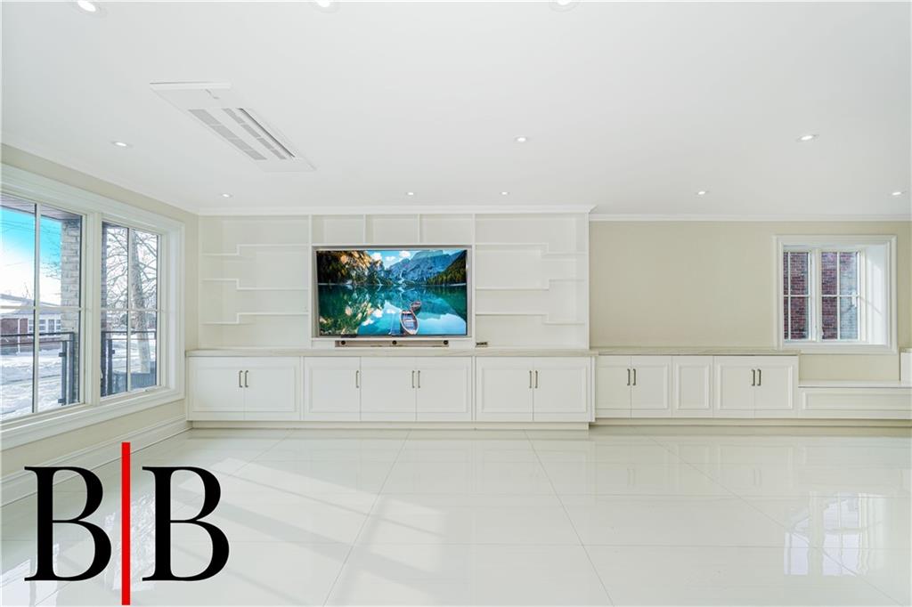 82 Piedmont Avenue Richmond Town Staten Island NY 10305