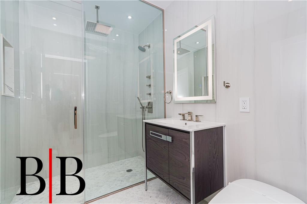 82 Piedmont Avenue Richmond Town Staten Island NY 10305