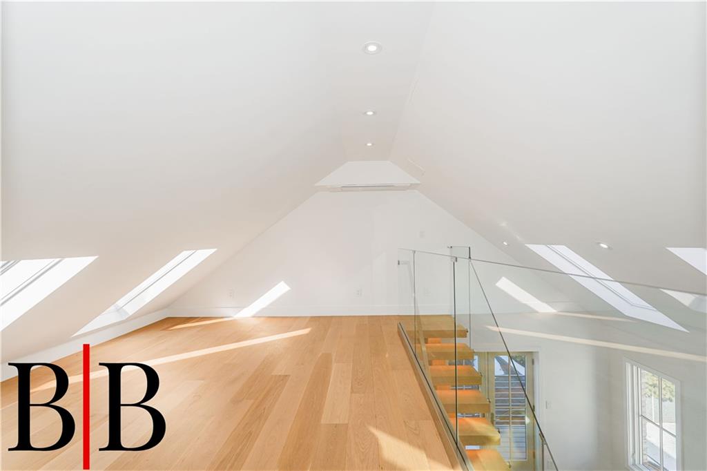 82 Piedmont Avenue Richmond Town Staten Island NY 10305