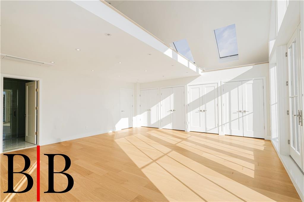 82 Piedmont Avenue Richmond Town Staten Island NY 10305