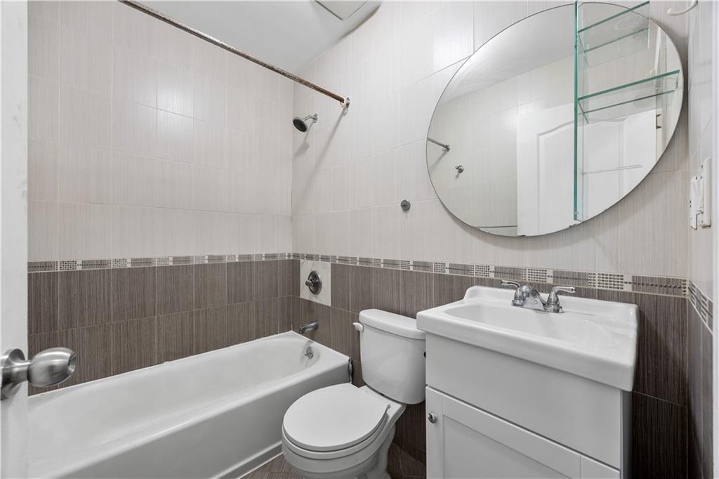 2752 Ocean Avenue Sheepshead Bay Brooklyn NY 11229