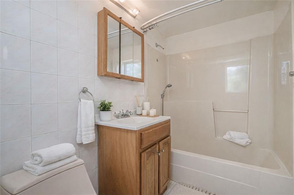 2817 East 26th Street Sheepshead Bay Brooklyn NY 11235