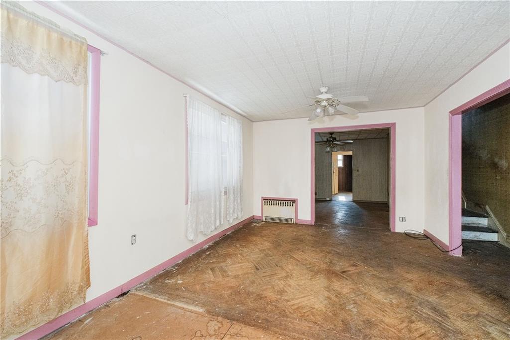 6252 80th Road Glendale Glendale NY 11385