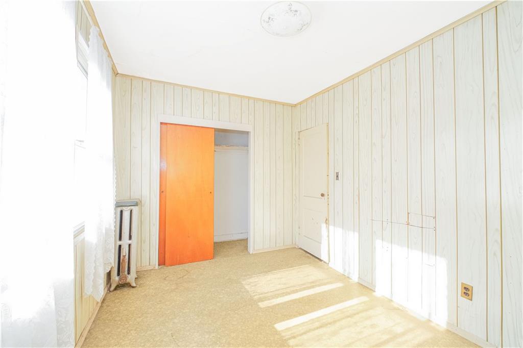 6252 80th Road Glendale Glendale NY 11385