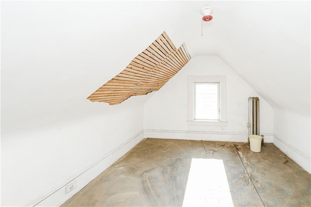 6252 80th Road Glendale Glendale NY 11385