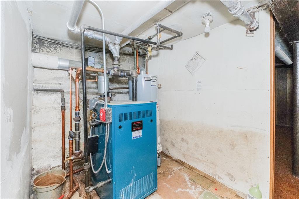 6252 80th Road Glendale Glendale NY 11385