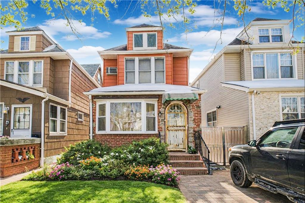 6252 80th Road Glendale Glendale NY 11385