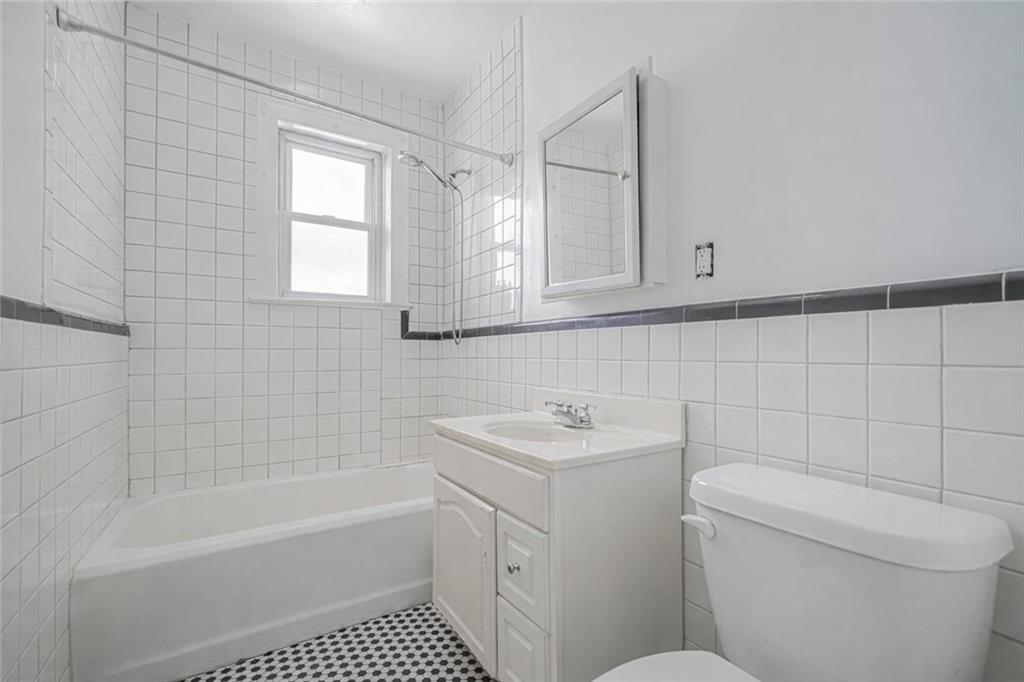 53 Grant Place Grant City Staten Island NY 10306