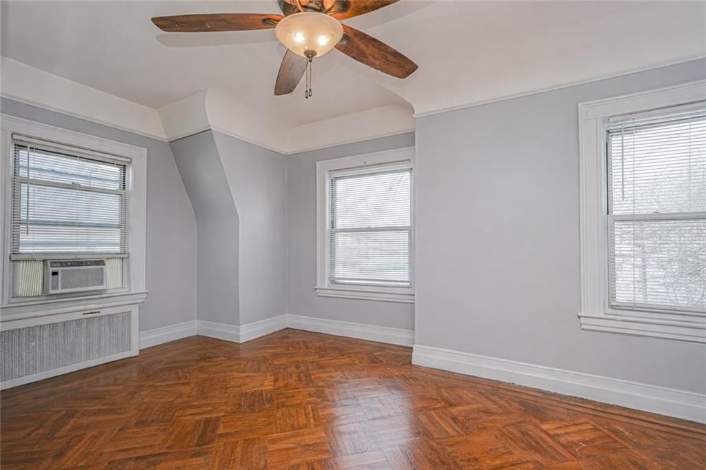 53 Grant Place Grant City Staten Island NY 10306