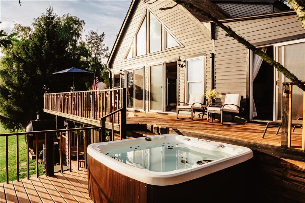 24 Valell Path Out of NYC Livingston Manr NY 12758