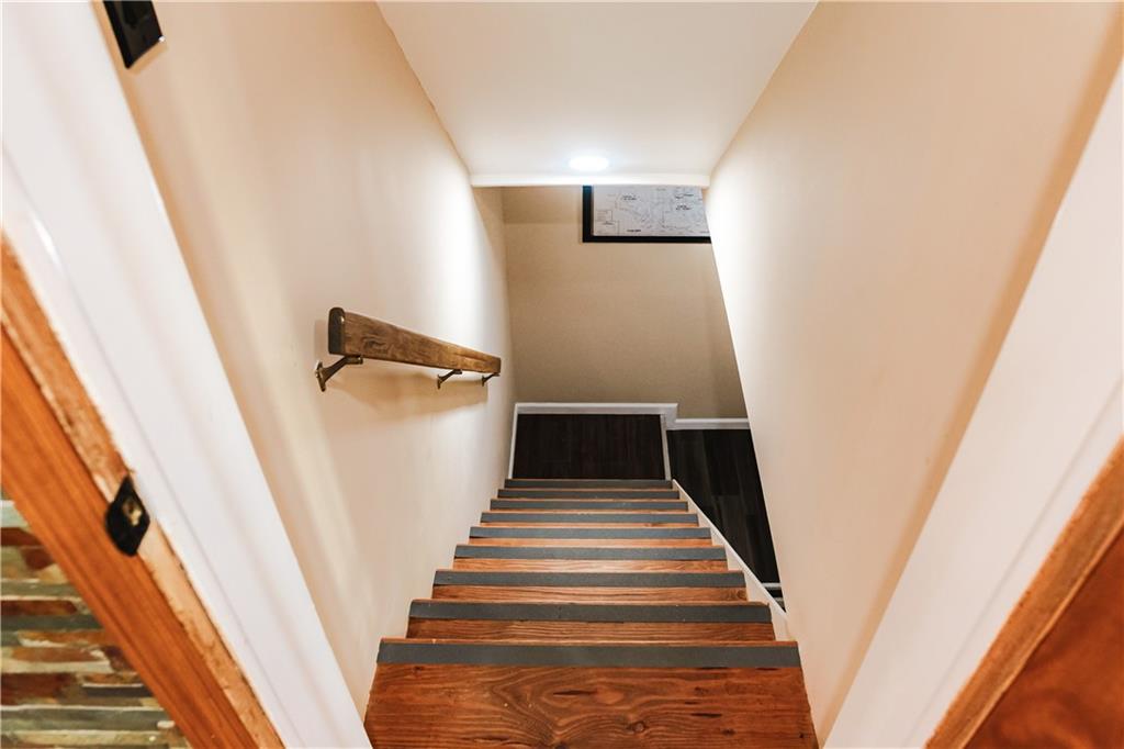 24 Valell Path Out of NYC Livingston Manr NY 12758