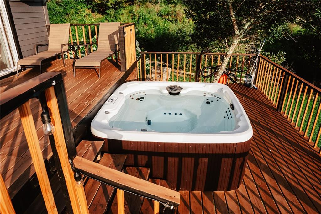 24 Valell Path Out of NYC Livingston Manr NY 12758