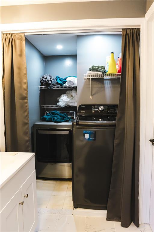 24 Valell Path Out of NYC Livingston Manr NY 12758