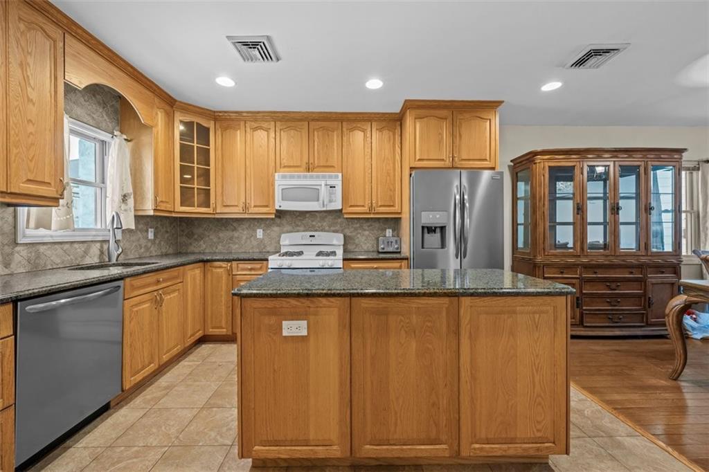 6118 Avenue T Old Mill Basin Brooklyn NY 11234