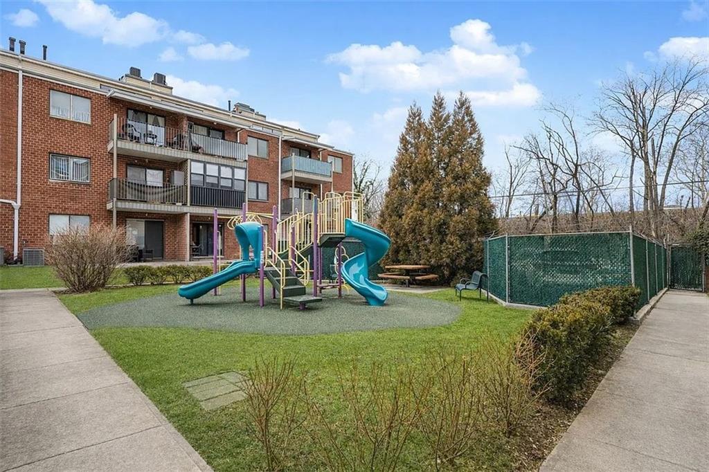 2805 East 26th Street Sheepshead Bay Brooklyn NY 11235