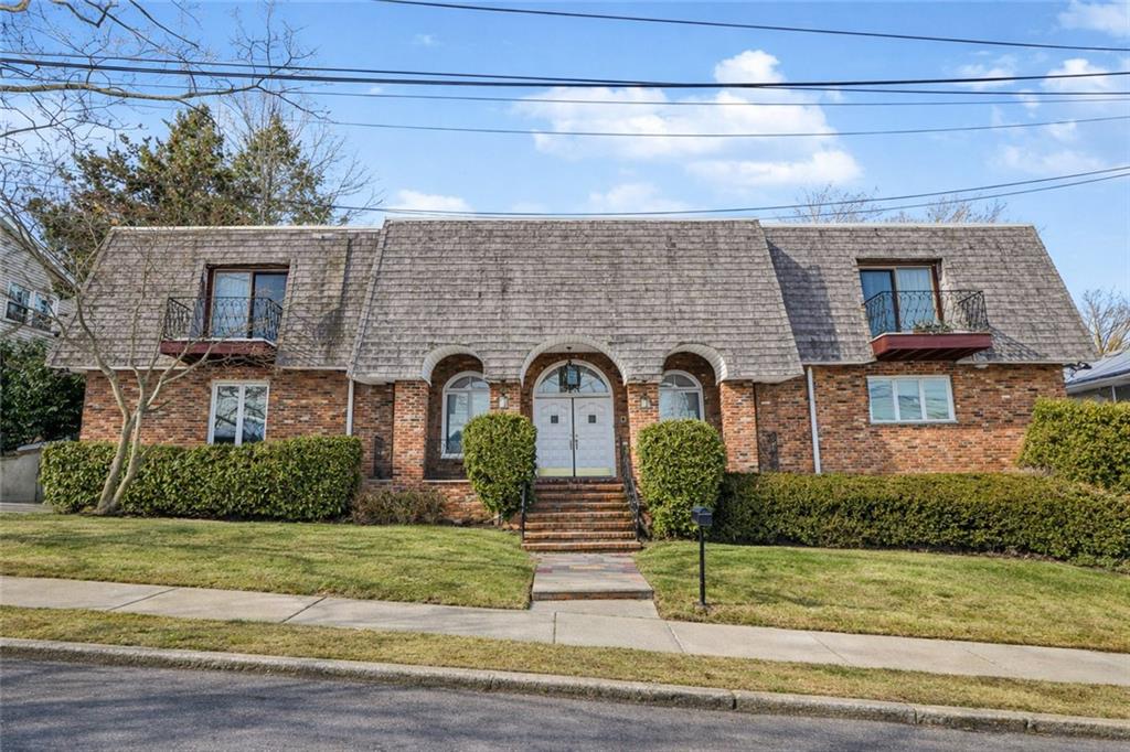 15 Herkimer Street Staten Island NY 10301