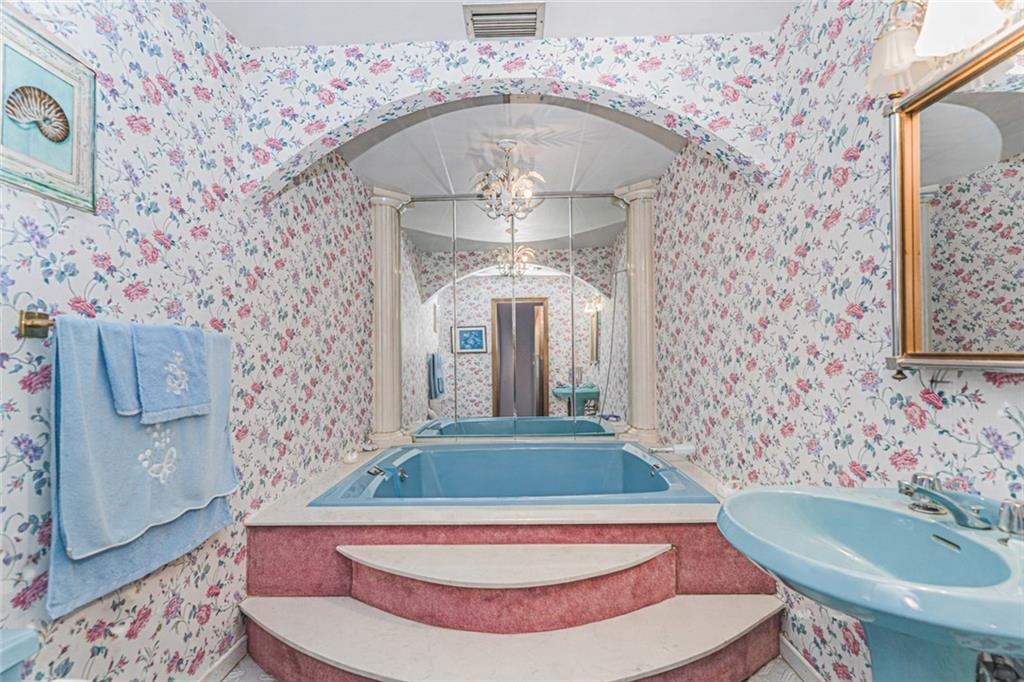 15 Herkimer Street Staten Island NY 10301