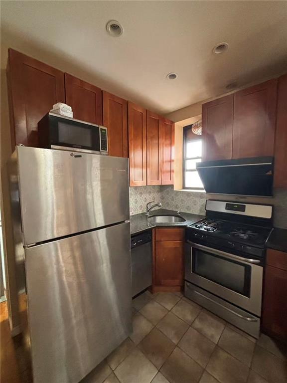 546 55th Street Sunset Park Brooklyn NY 11220