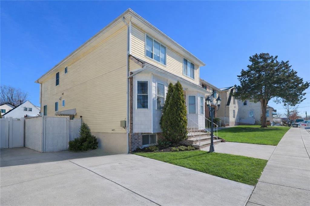 31 Livingston Avenue Manor Heights Staten Island NY 10314
