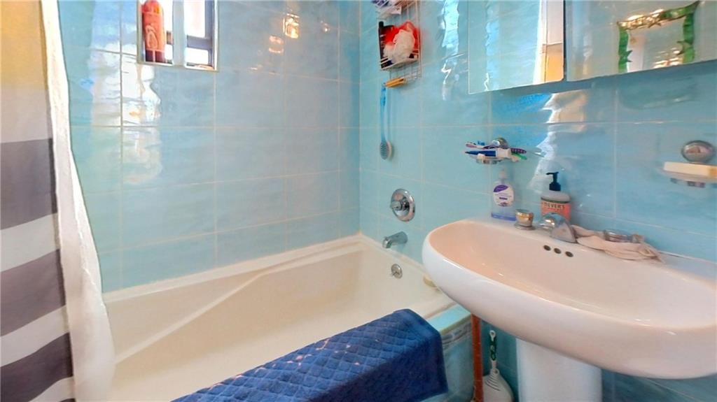 2 West End Avenue Manhattan Beach Brooklyn NY 11235