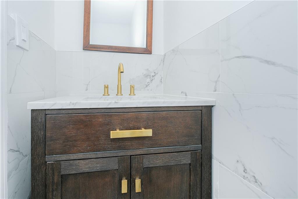 22 Oakville Street Willowbrook Staten Island NY 10314