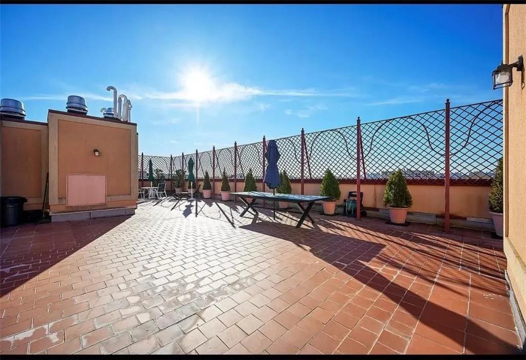 3165 Emmons Avenue Sheepshead Bay Brooklyn NY 11235