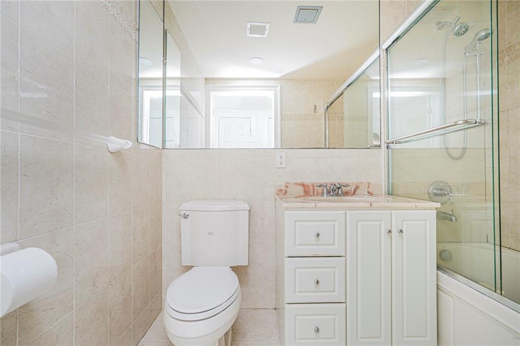 3165 Emmons Avenue Sheepshead Bay Brooklyn NY 11235