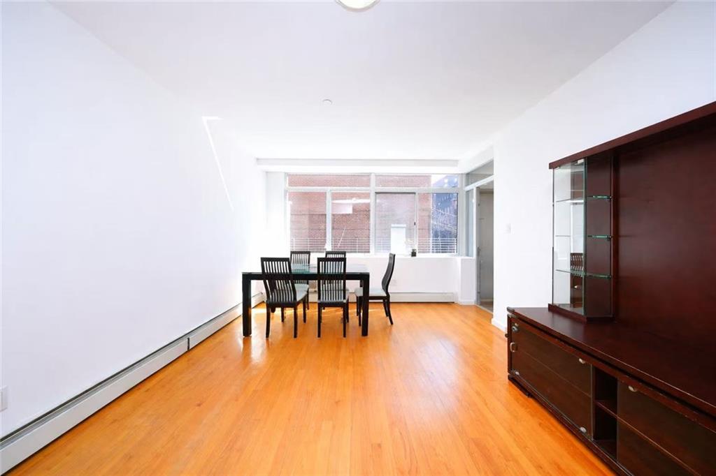 8106 Baxter Avenue Elmhurst Elmhurst NY 11373