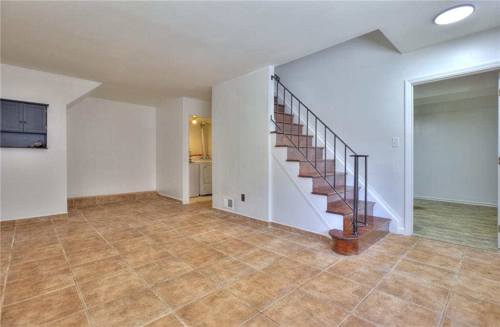 14 Parkview Loop Bulls Head Staten Island NY 10314