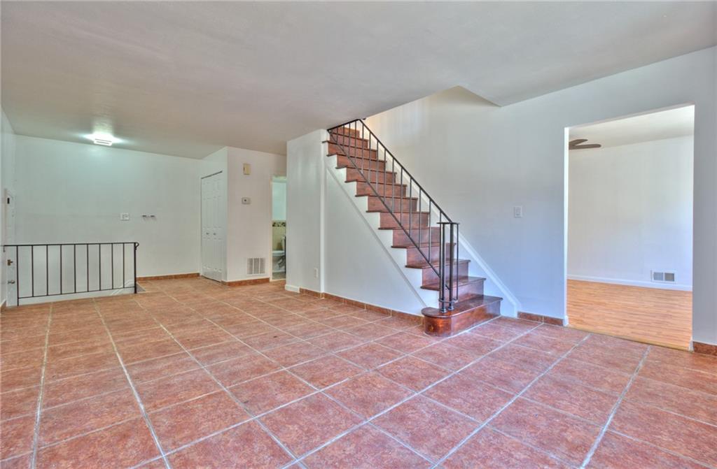 14 Parkview Loop Bulls Head Staten Island NY 10314