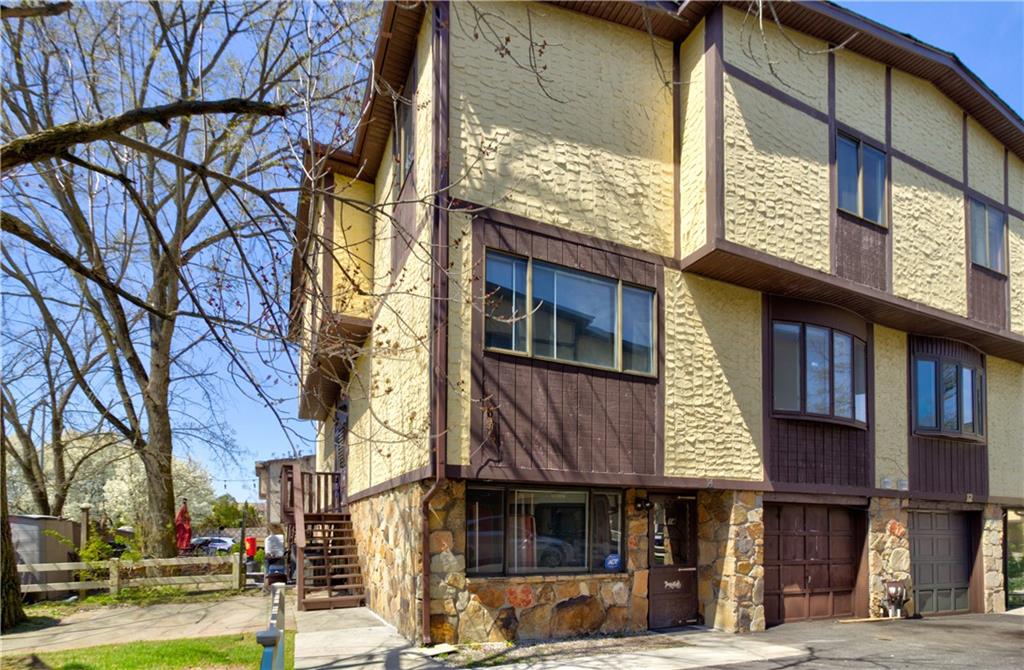 14 Parkview Loop Bulls Head Staten Island NY 10314