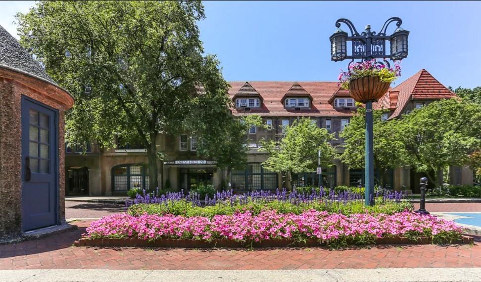 1 Station Square Forest Hills Gardens Forest Hills NY 11375