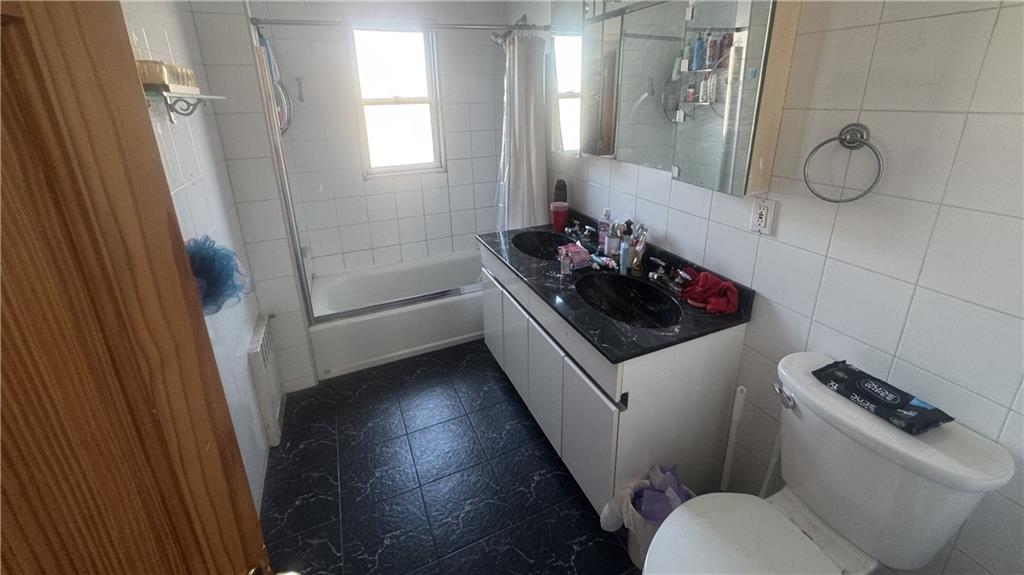 64-61 82nd Place Middle Village Middle Village NY 11379