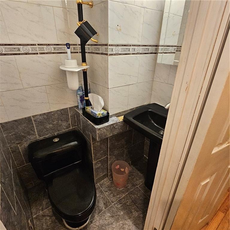 123 Avenue J Borough Park Brooklyn NY 11230