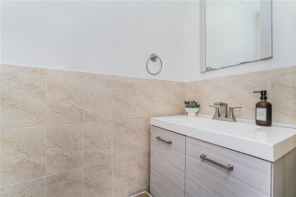 49 Llewellyn Place Port Richmond Staten Island NY 10310