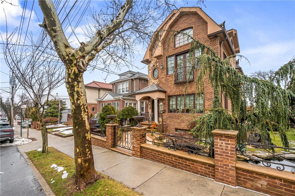 7923 11th Avenue Dyker Heights Brooklyn NY 11228