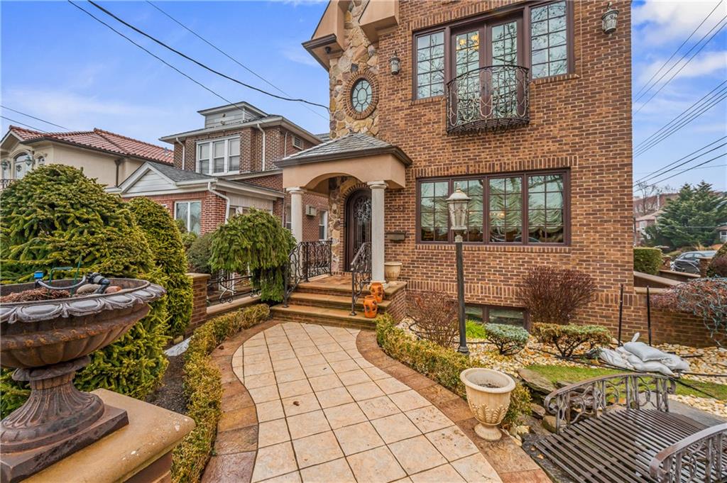 7923 11th Avenue Dyker Heights Brooklyn NY 11228