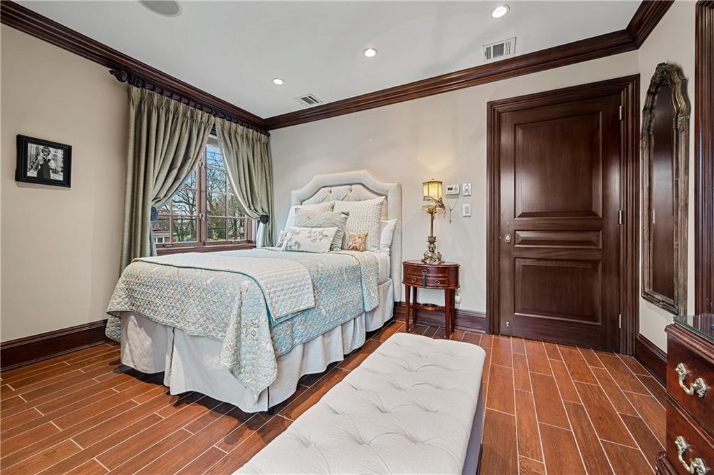 7923 11th Avenue Dyker Heights Brooklyn NY 11228