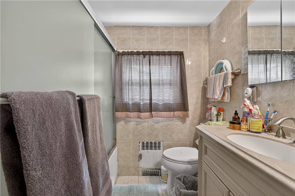 109 Roger Avenue Out of NYC Inwood NY 11096