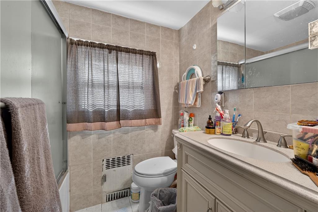 109 Roger Avenue Out of NYC Inwood NY 11096