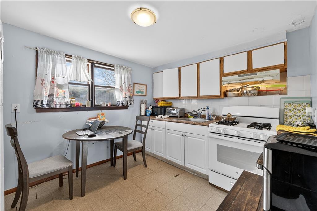 109 Roger Avenue Out of NYC Inwood NY 11096