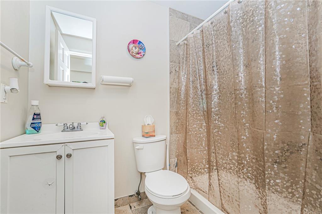 1562 Drumgoole Road Prince's Bay Staten Island NY 10309