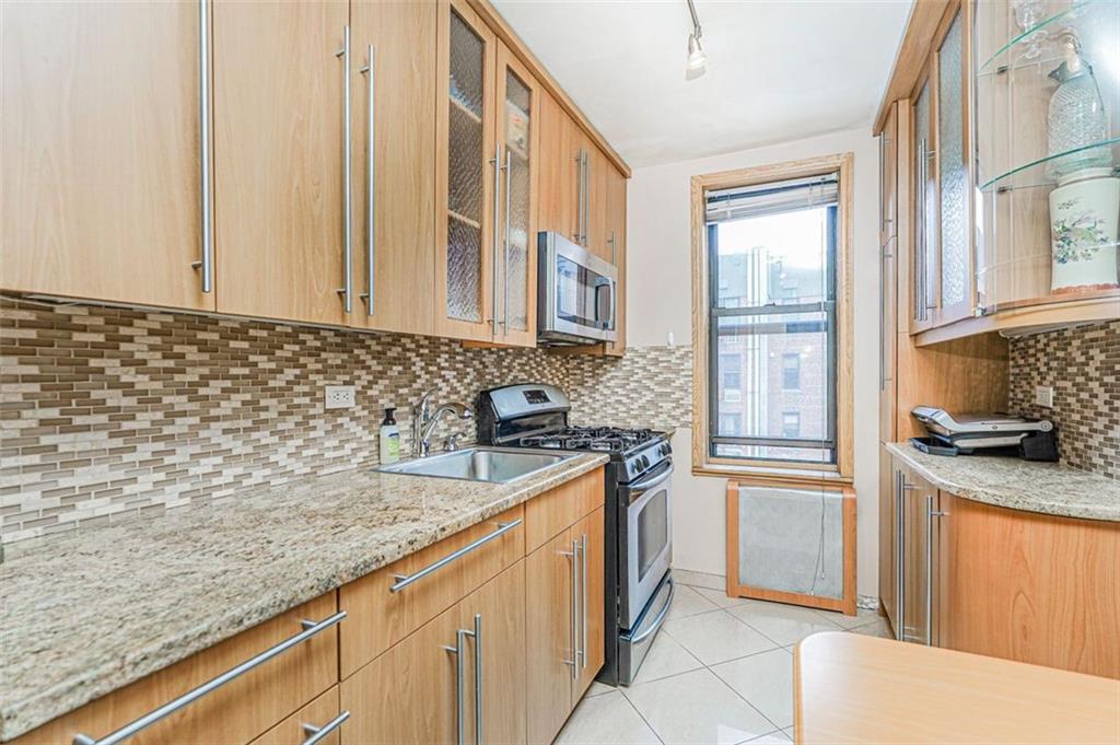 3235 Emmons Avenue Sheepshead Bay Brooklyn NY 11235