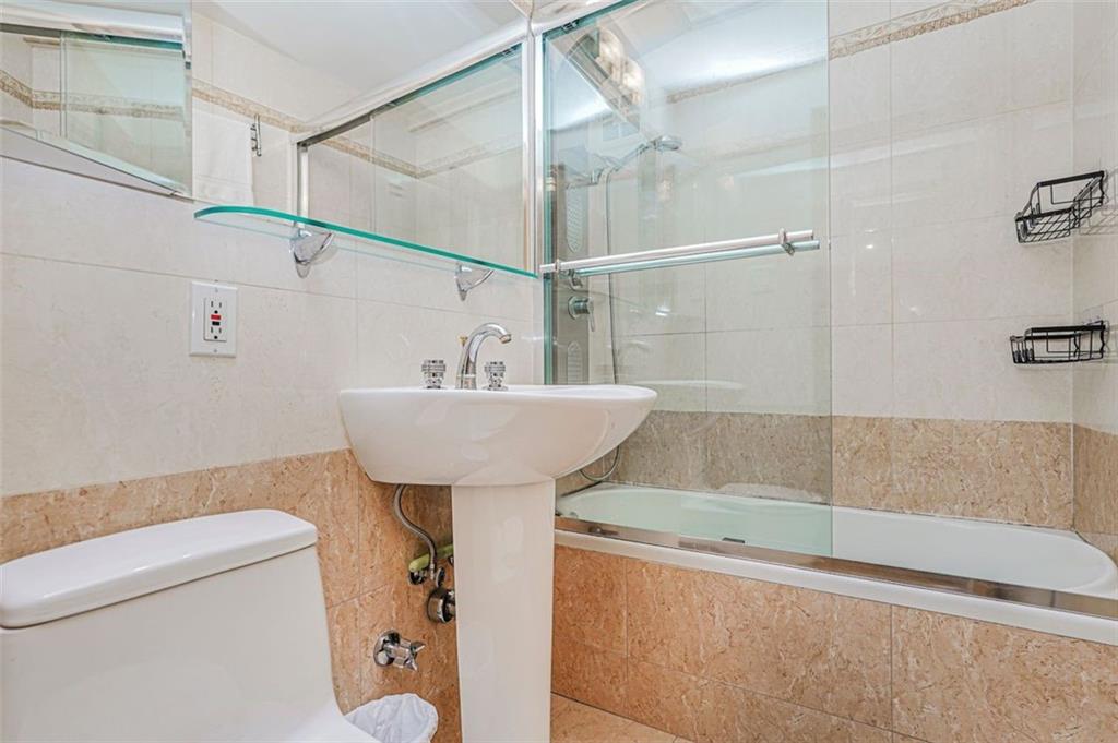 3235 Emmons Avenue Sheepshead Bay Brooklyn NY 11235