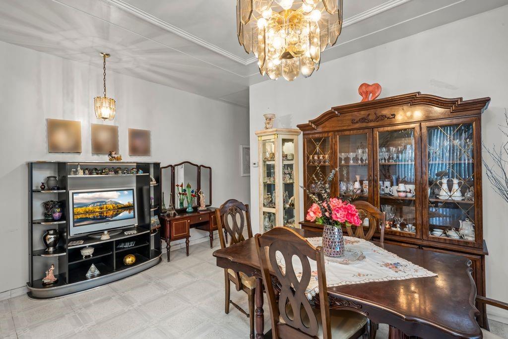 7308 19th Avenue Bensonhurst Brooklyn NY 11204