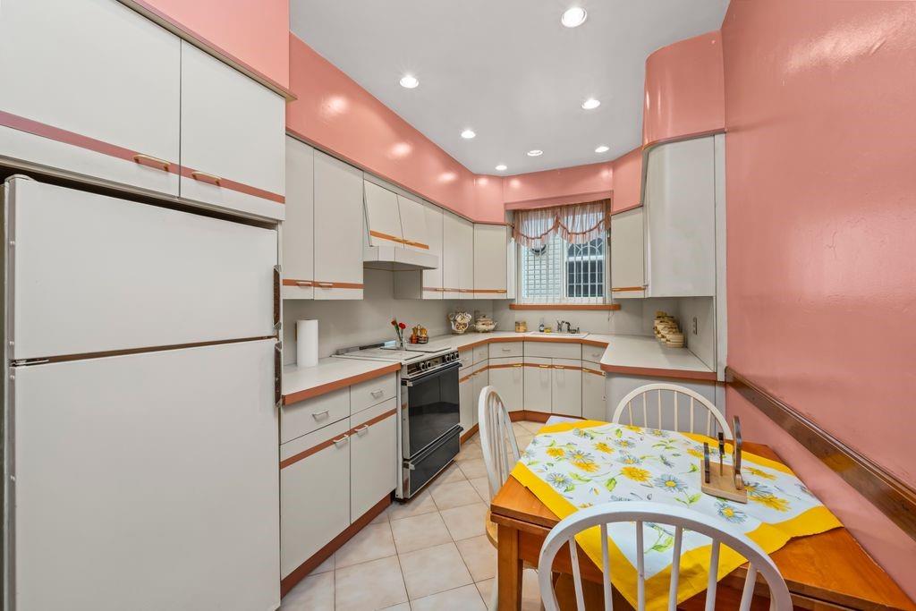 7308 19th Avenue Bensonhurst Brooklyn NY 11204