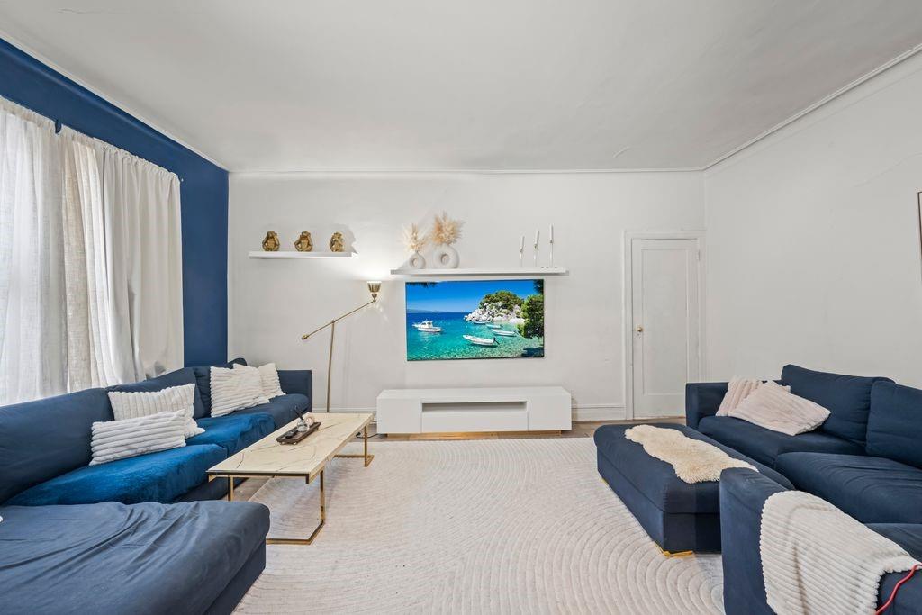 7308 19th Avenue Bensonhurst Brooklyn NY 11204