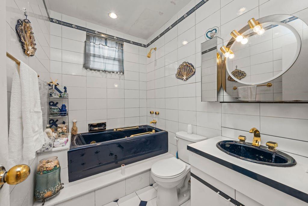 7308 19th Avenue Bensonhurst Brooklyn NY 11204